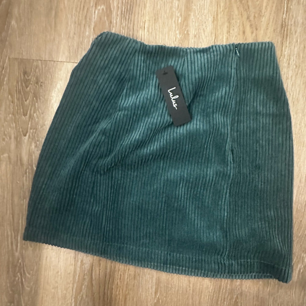 NEW WITH TAGS! Lulu’s Teal Skirt (s)